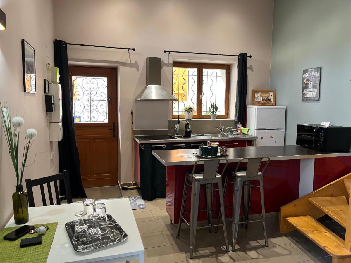 Le Charles IX Apartment Roussillon  Ngoại thất bức ảnh