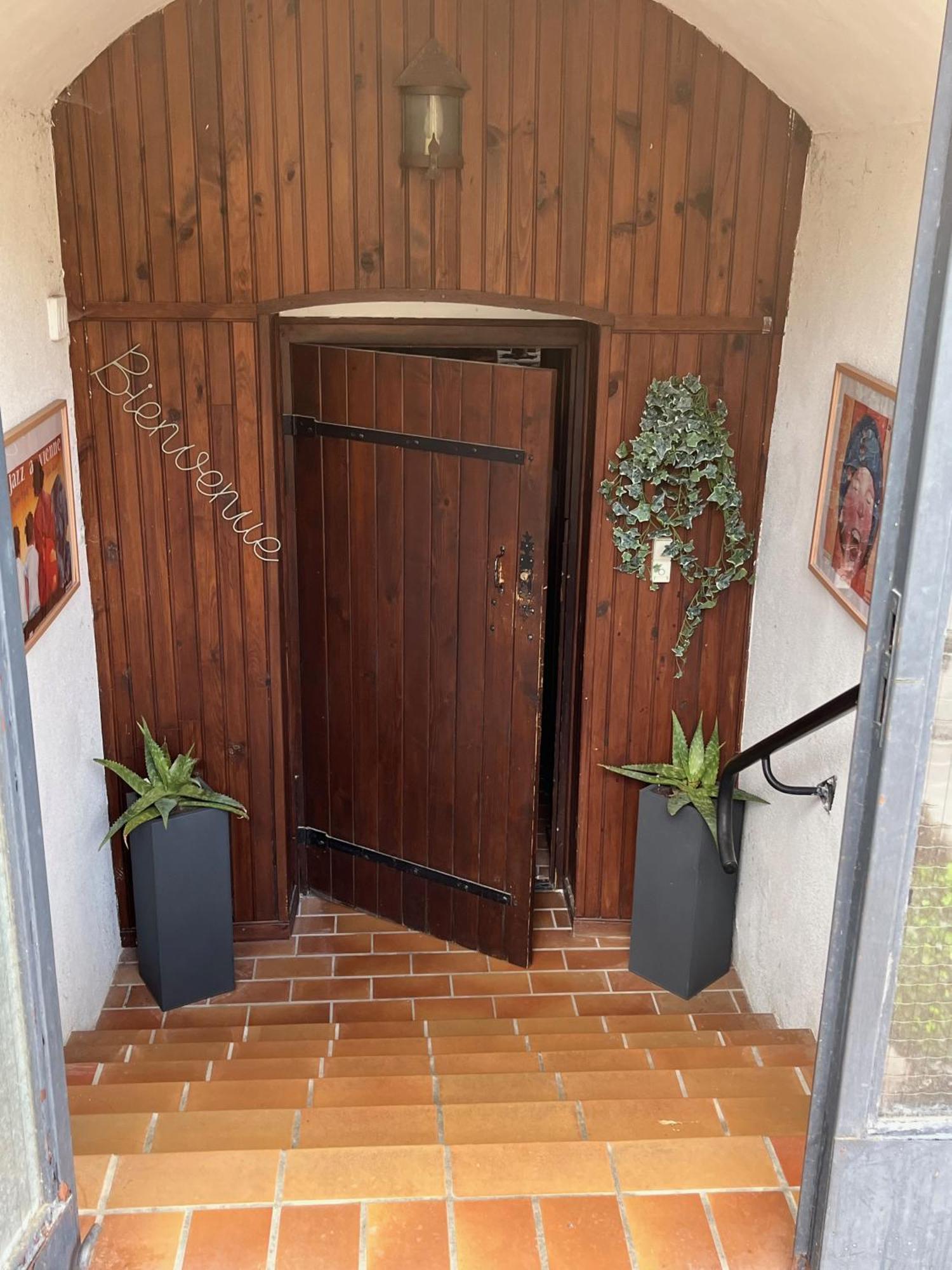 Le Charles IX Apartment Roussillon  Ngoại thất bức ảnh
