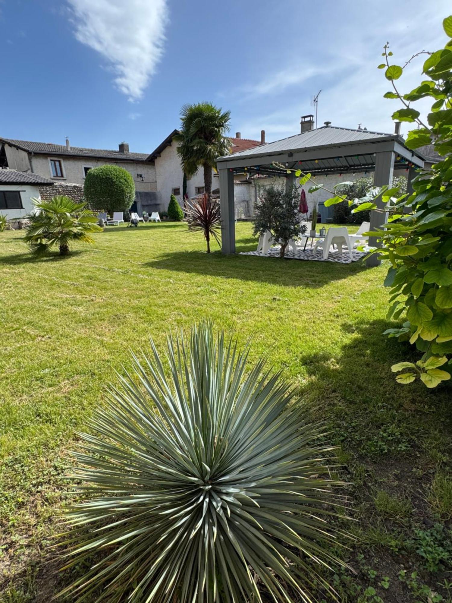 Le Charles IX Apartment Roussillon  Ngoại thất bức ảnh